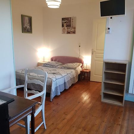 Châtillon-sur-Indre Chambres D'Hotes Anne-Marie מראה חיצוני תמונה